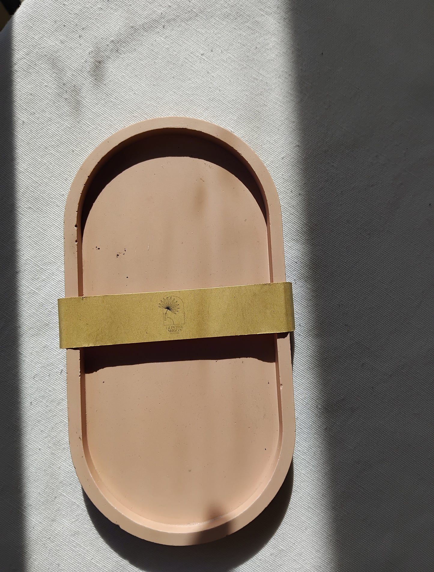 Stella – Vide-Poche Oval en Jesmonite
