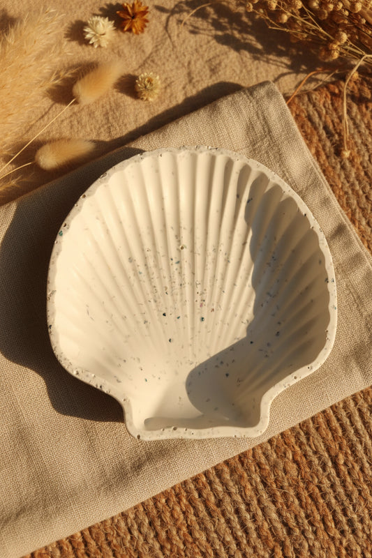 Nacre Cristal – Coupelle Coquillage en Jesmonite